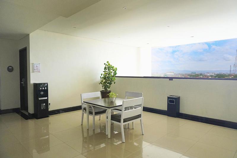 Crystal Lotus Hotel Yogyakarta Melati Exterior photo